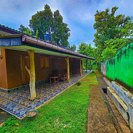 Palm Land Eco Resort And Safari Tours Udawalawe Zewnętrze zdjęcie